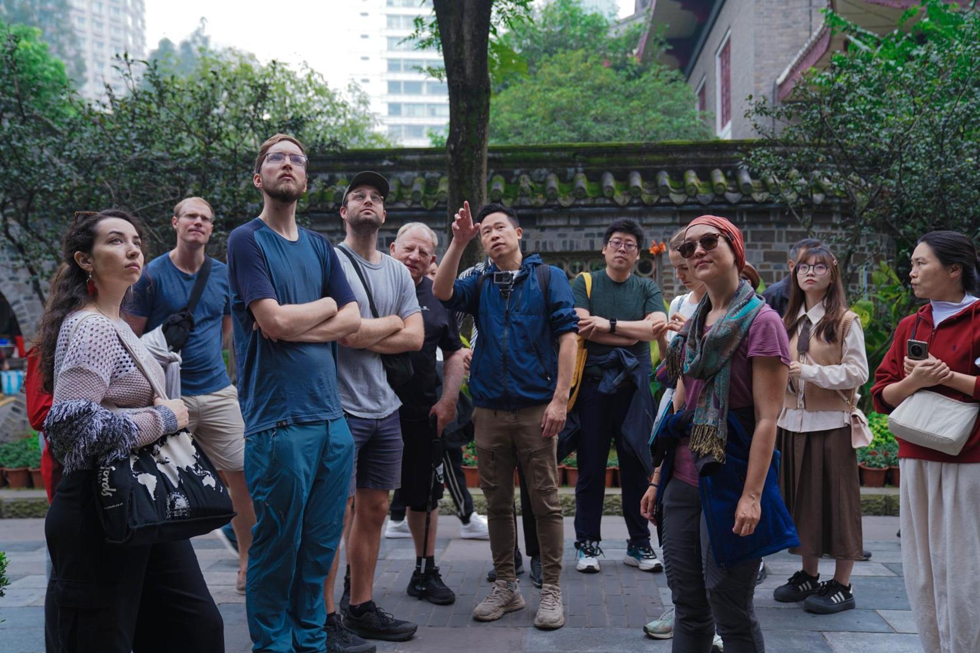 Chengdu Mix Hostel Courtyard Poshpacker Hostel