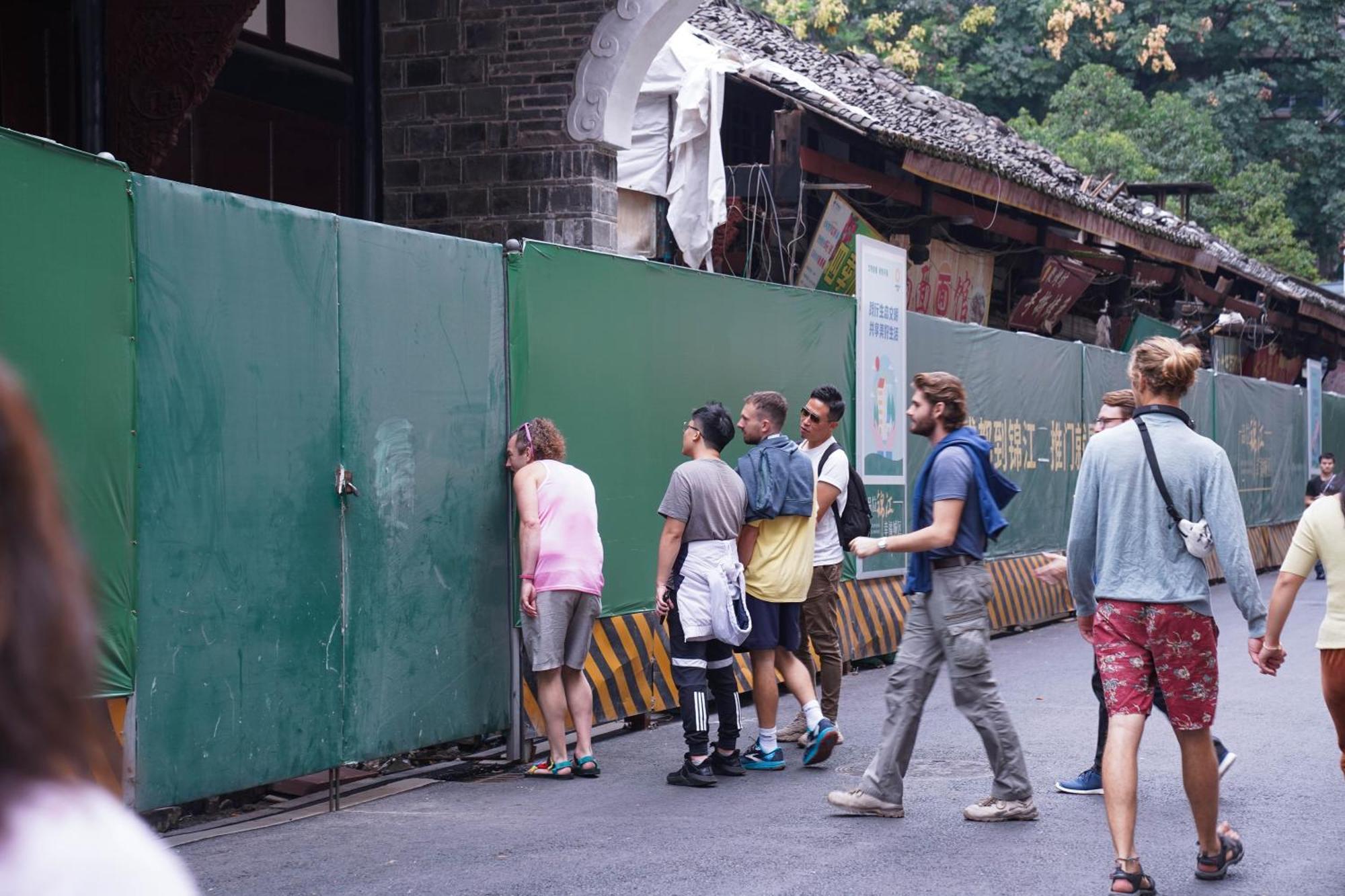Chengdu Mix Hostel Courtyard Poshpacker